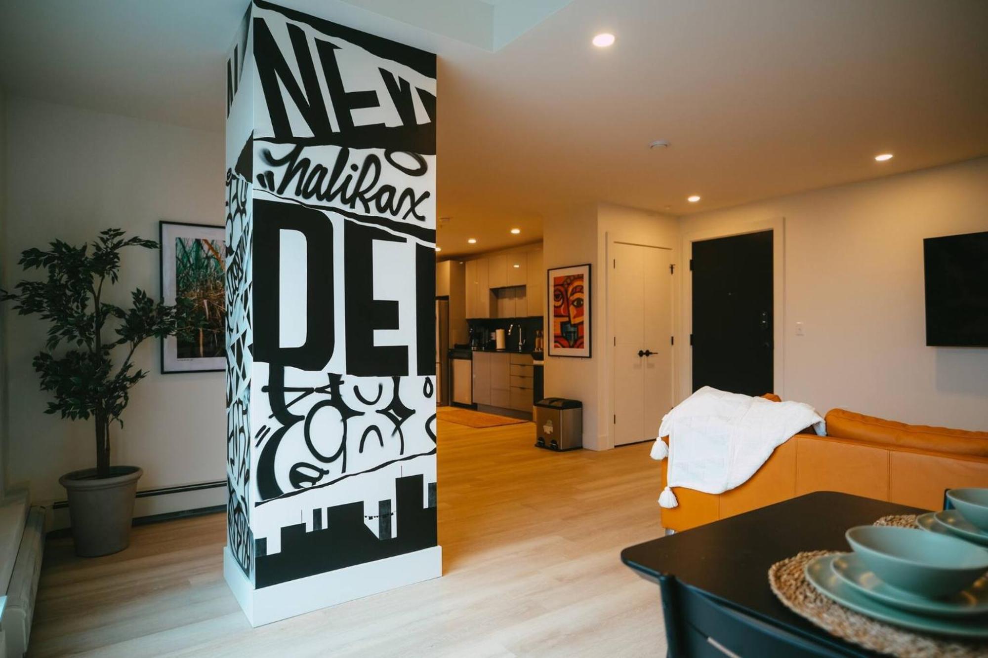 Chic Cozy Retreat - 2Br - Stunning North End Views Lägenhet Halifax Exteriör bild